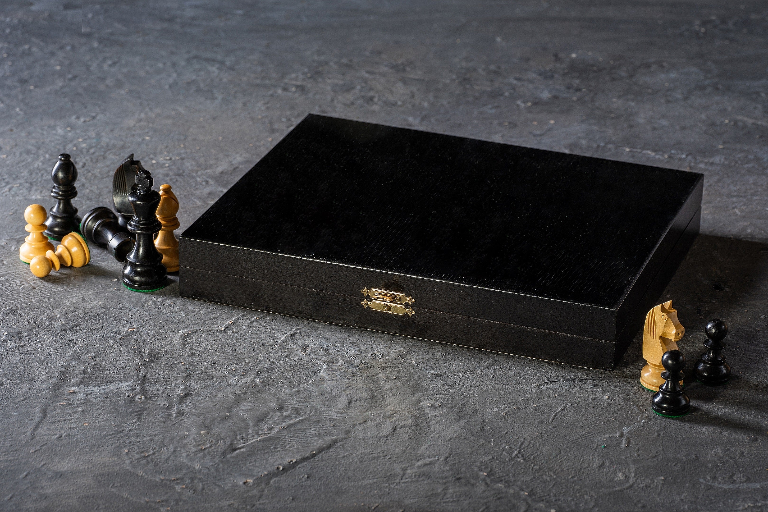 Scatola Valigetta Nera per figure n. 5 - 18b2748b987a99d72178337c44a19fe1