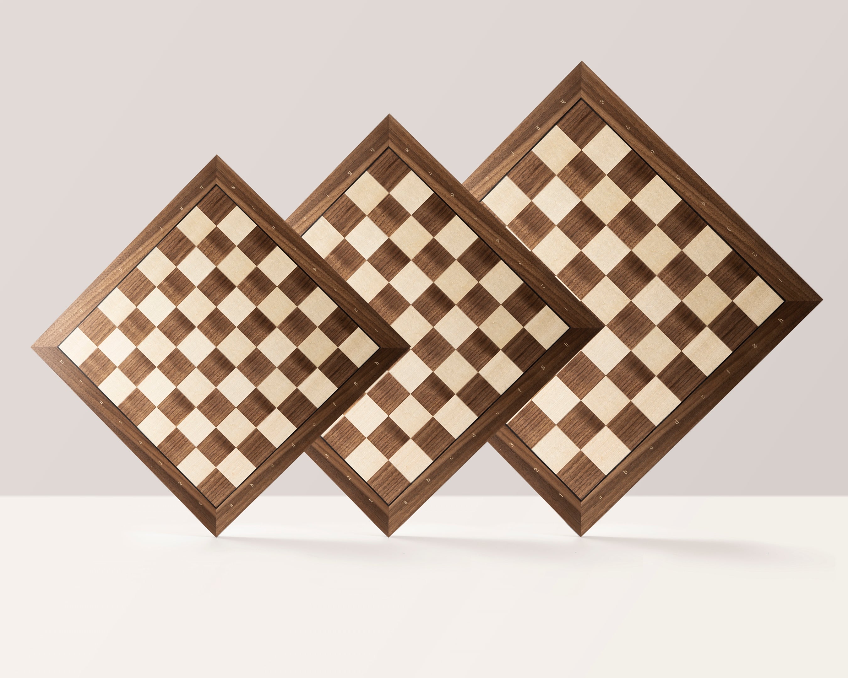 Scacchiera n. 5+ (con Coordinate) con cornice in noce nero/acero (intarsiata) - 0922f688c5cf28fa4f38df5fdd6e628b