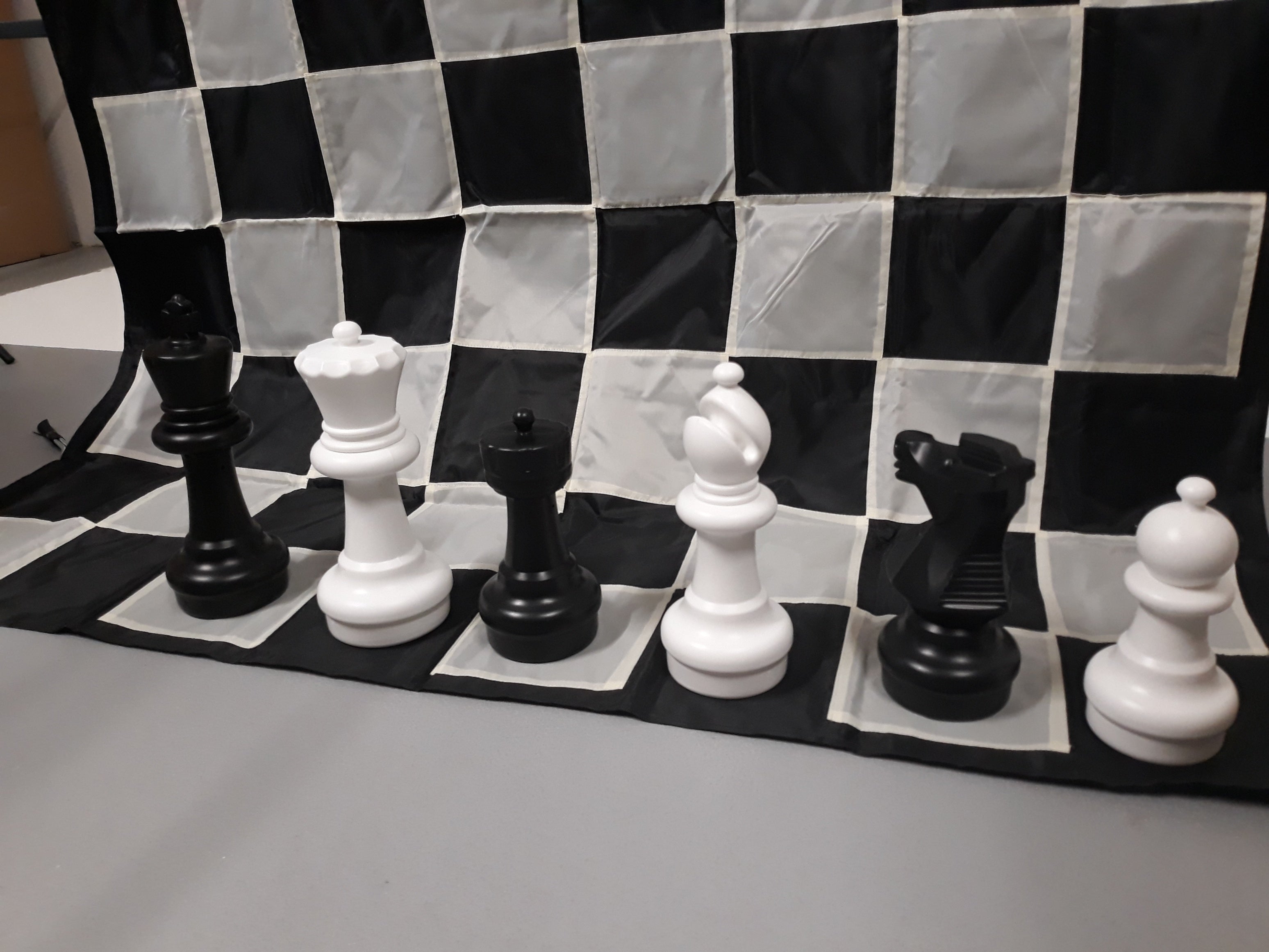 Set di scacchi da esterno/giardino (Re 30 cm) - figure + scacchiera in nylon - 2e6abe877277d0c0e7165ecc8e8570b1