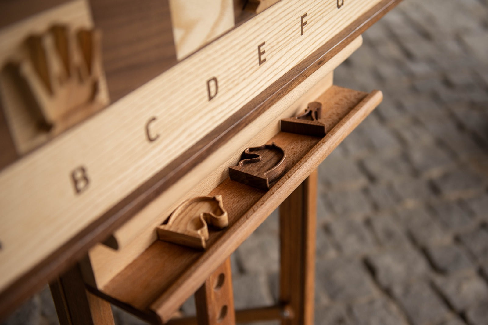 Cornice di legno / cavalletto per un'elegante scacchiera dimostrativa - 068dd9d2def8177587010d2fc5104107