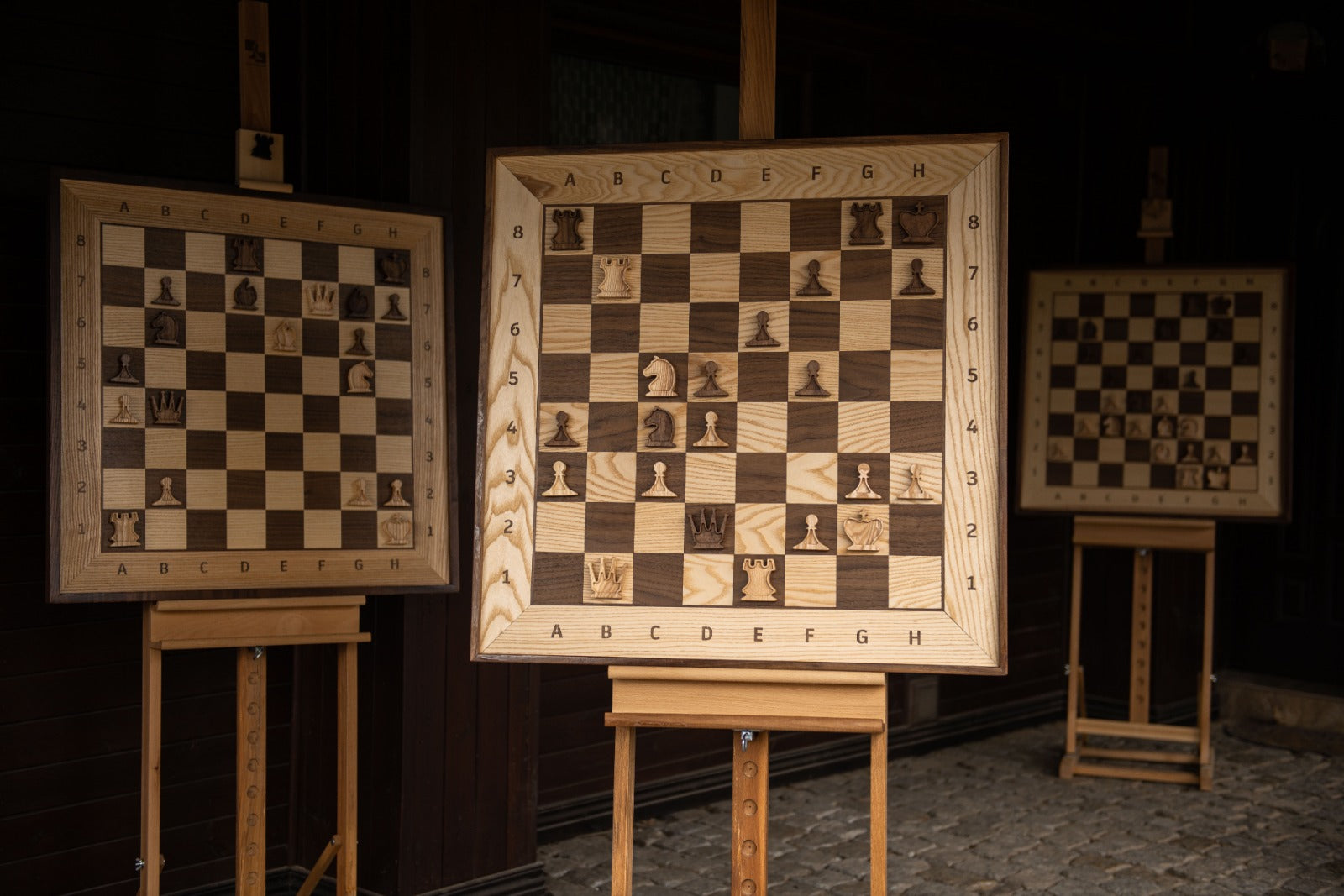 Elegante scacchiera in legno DEMONSTRATION - scacchiera (80x80cm) con figure - Elegante scacchiera in legno DEMONSTRATION - scacchiera (80x80cm) con figure