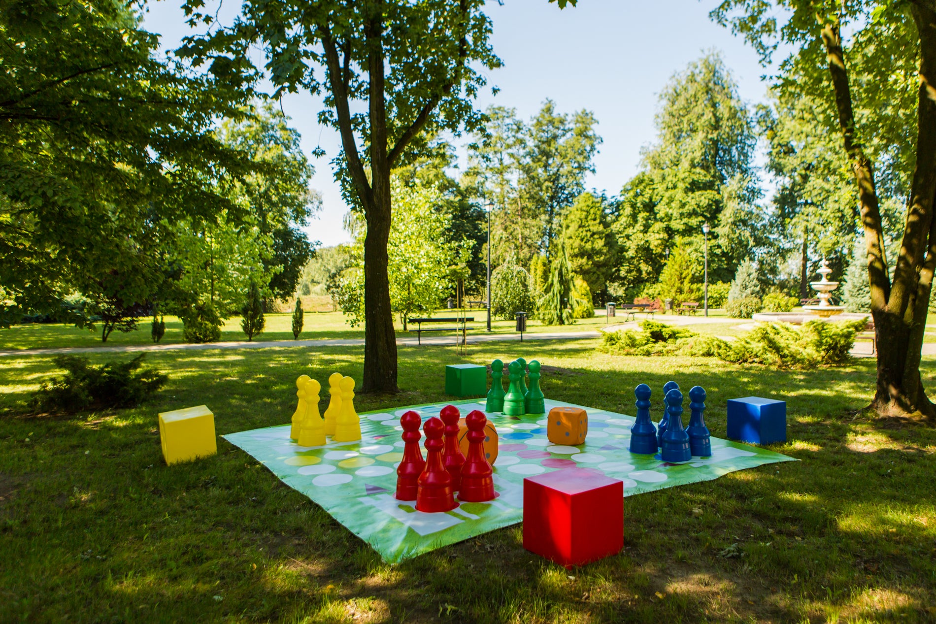 Pedine in plastica per esterno/giardino (altezza pedine 92 cm) - 4943df8f28023ba95dc045219da96cb5