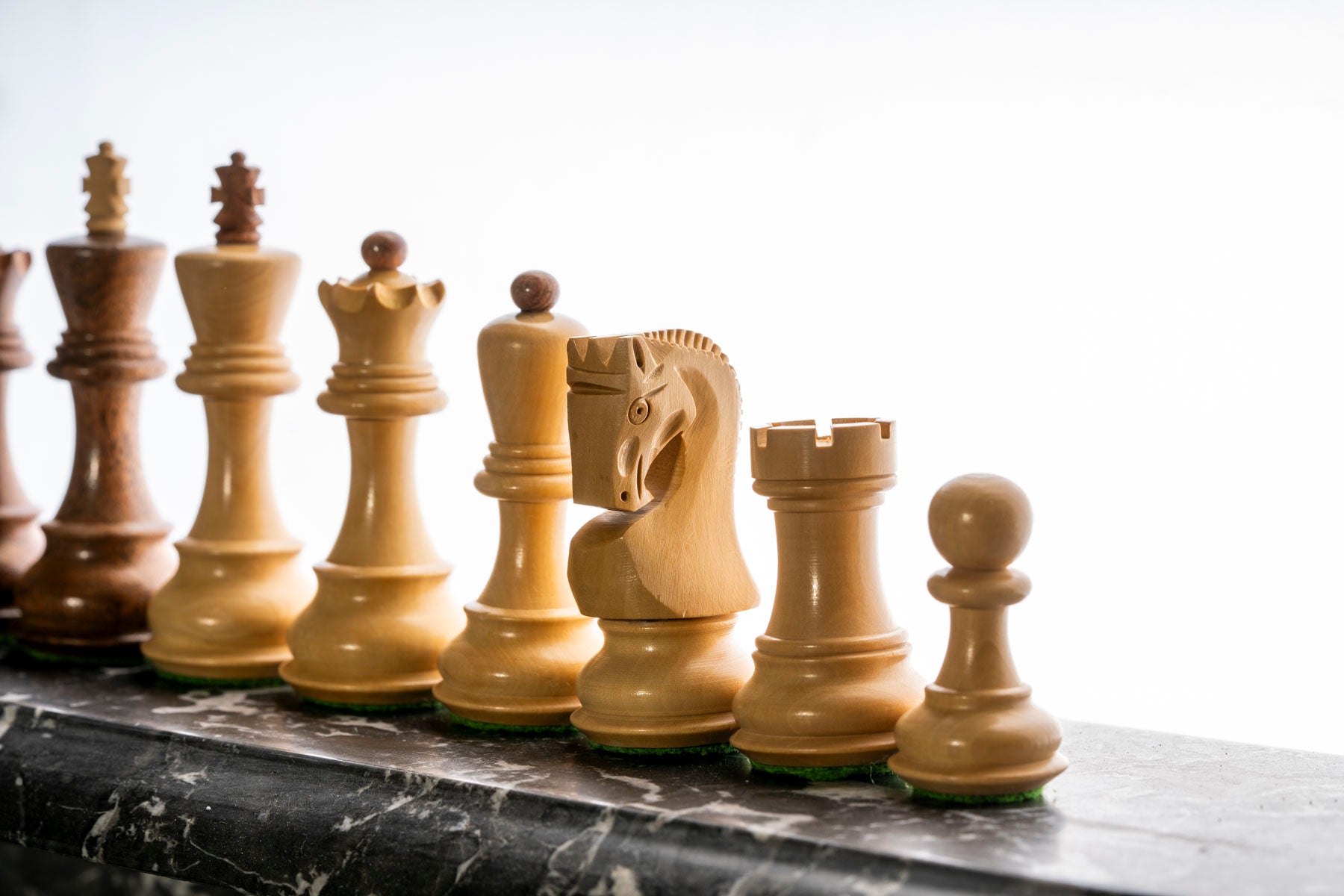 Zagreb Chess Figures Indian Acacia/ Boxwood 3,75 inch Carved Wooden Figures - Zagreb Chess Figures Indian Acacia/ Boxwood 3,75 inch Carved Wooden Figures