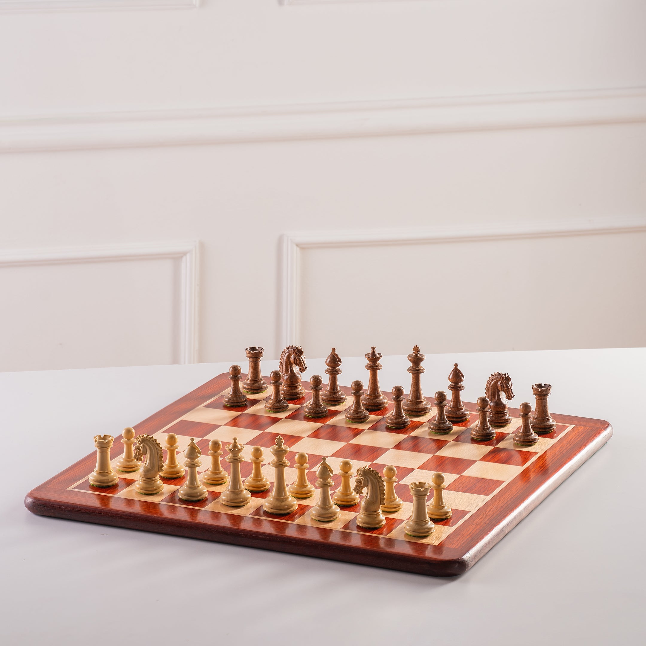 Scacchiera in legno massiccio (58x58cm) - legno rosso/faggio (campo 58 mm) - 9dc2f6c784140853ba0bf6cb2a0c12ab