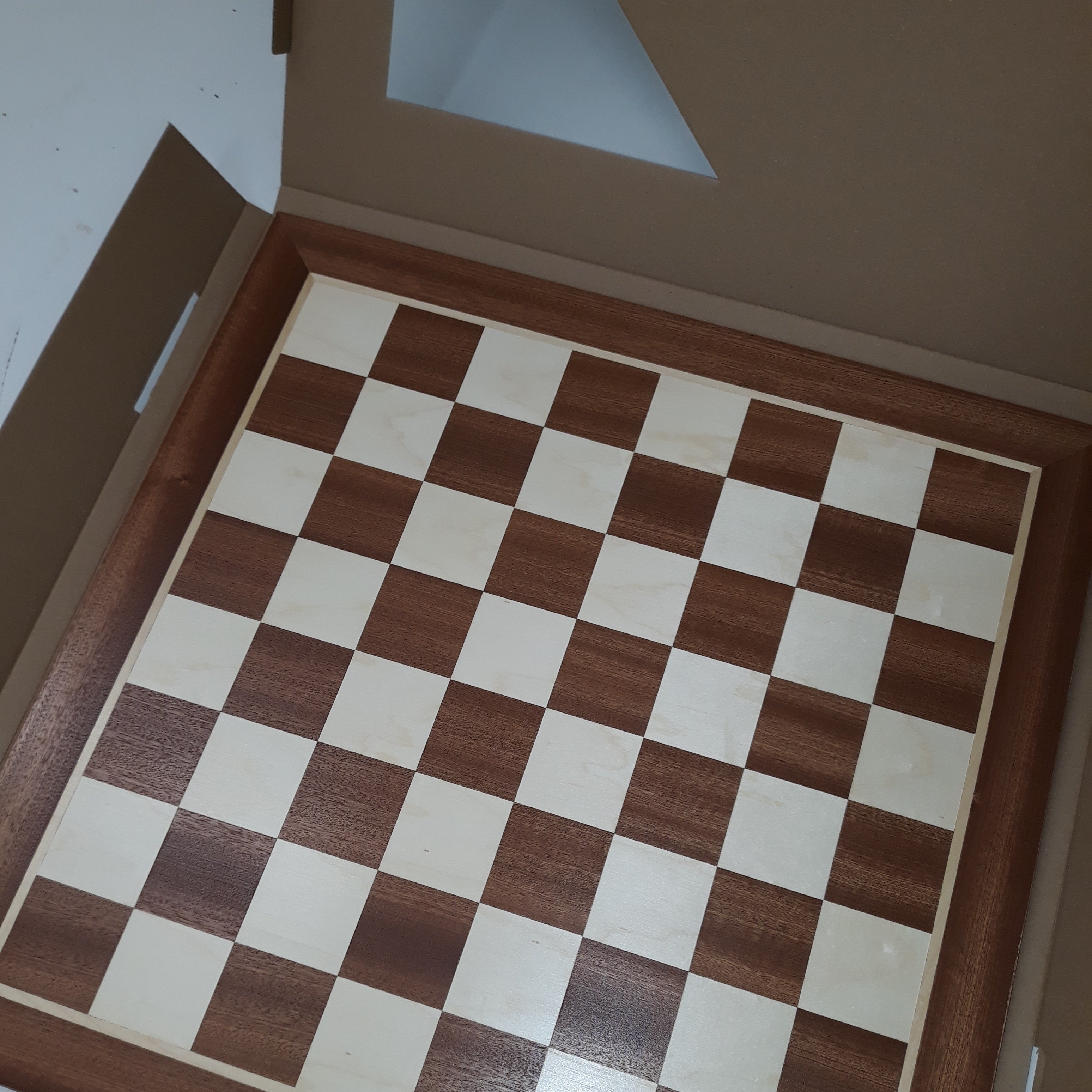 Tavola bifronte: scacchi + 100 dama francese, (54x54cm), mogano/jawor (intarsio) - 6921f1c148d452a2f77d5e0e279a8896