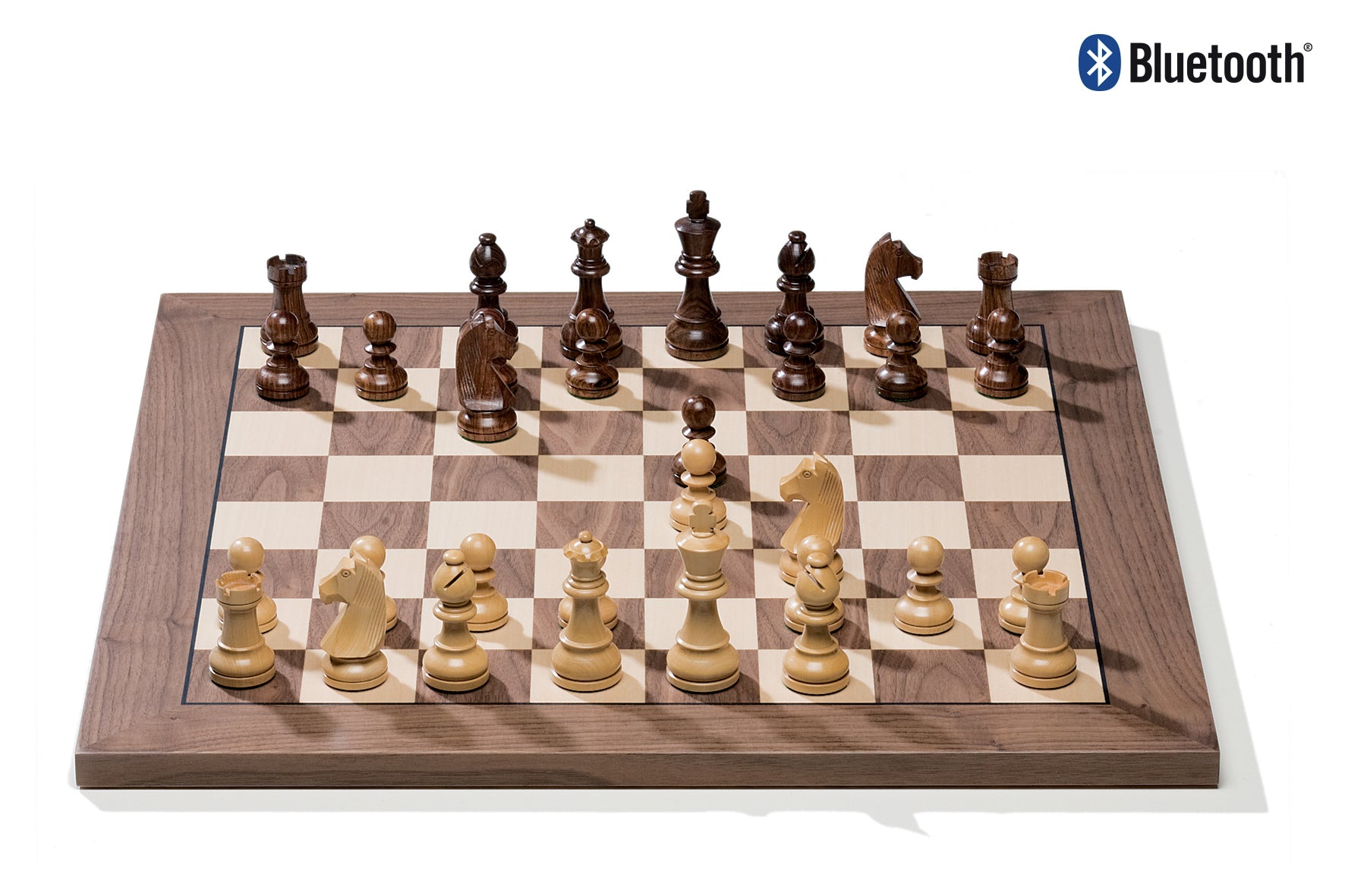 DGT_20e-Board_20Walnut_20Timeless_20with_20Bluetooth_20logo_1872f2e3-142c-4161-8251-9f3f85893106.jpg