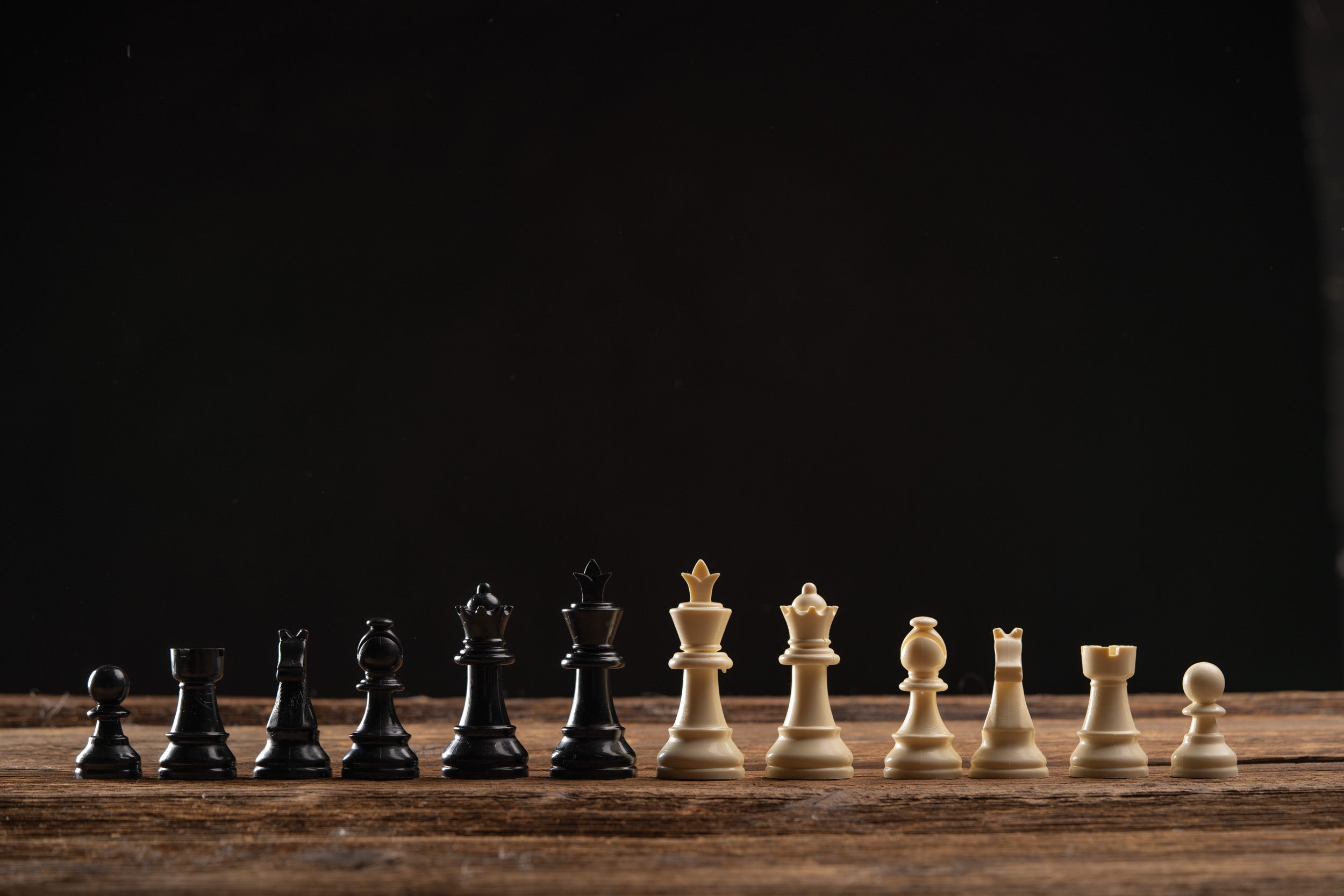 Set di scacchi - figure in plastica TR03G (re 96 mm) + scacchiera pieghevole in cartone con campo da 55 mm - 21712f7ce9ae74af81ba926b234d6e23