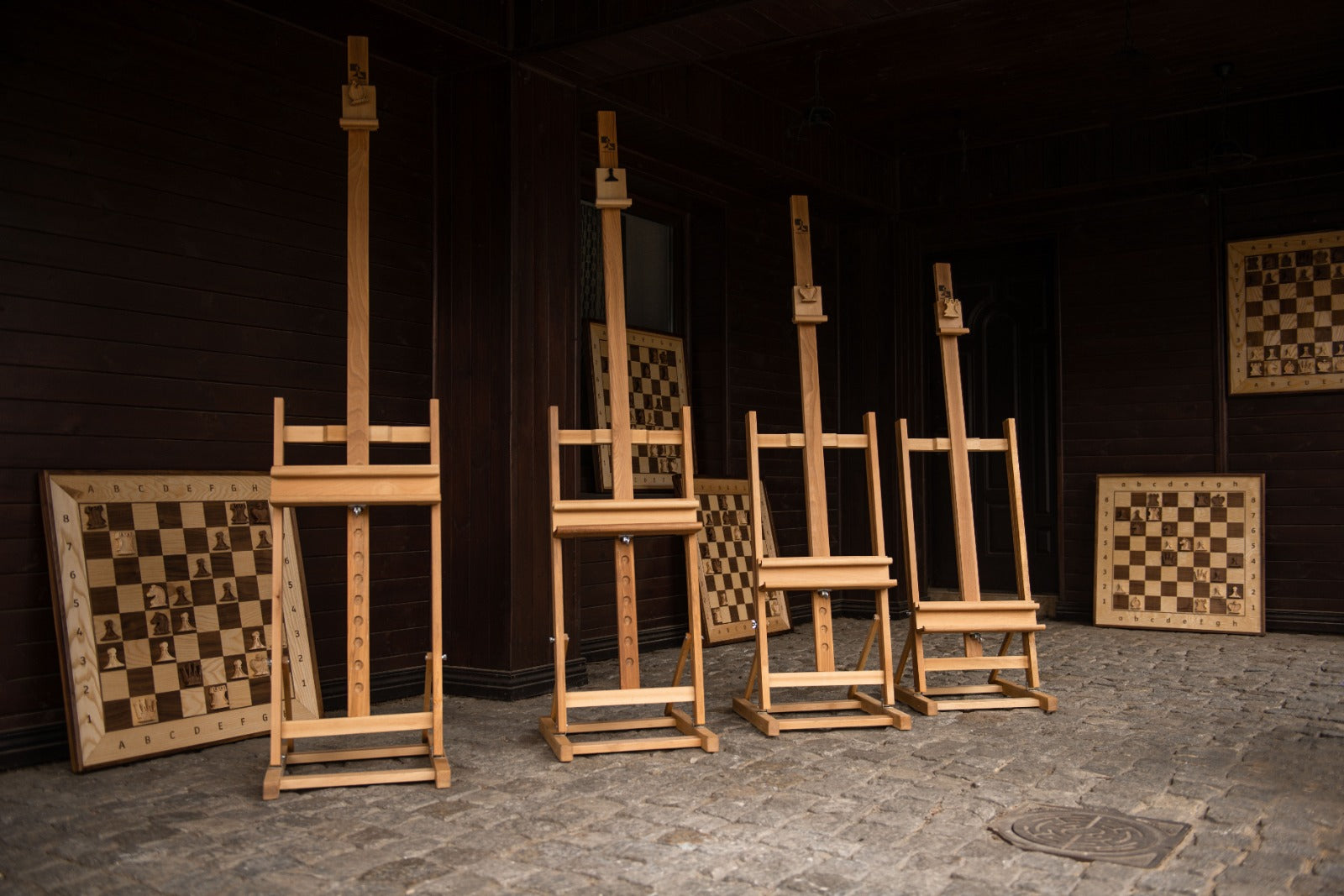 Cornice di legno / cavalletto per un'elegante scacchiera dimostrativa - f15c6ea18136c4a54ec9260c9f43f0a0