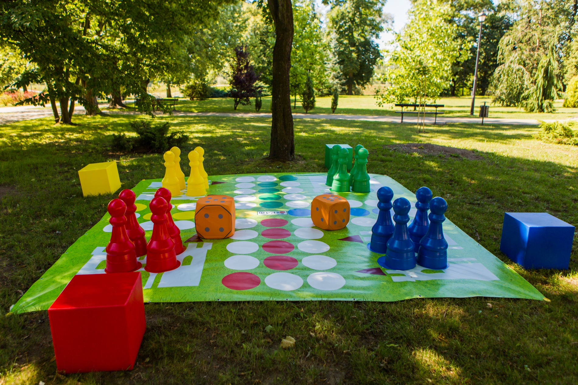 Plancia da gioco da esterno/giardino (4x4m) - non t'arrabbiare - Plancia da gioco da esterno/giardino (4x4m) - non t'arrabbiare