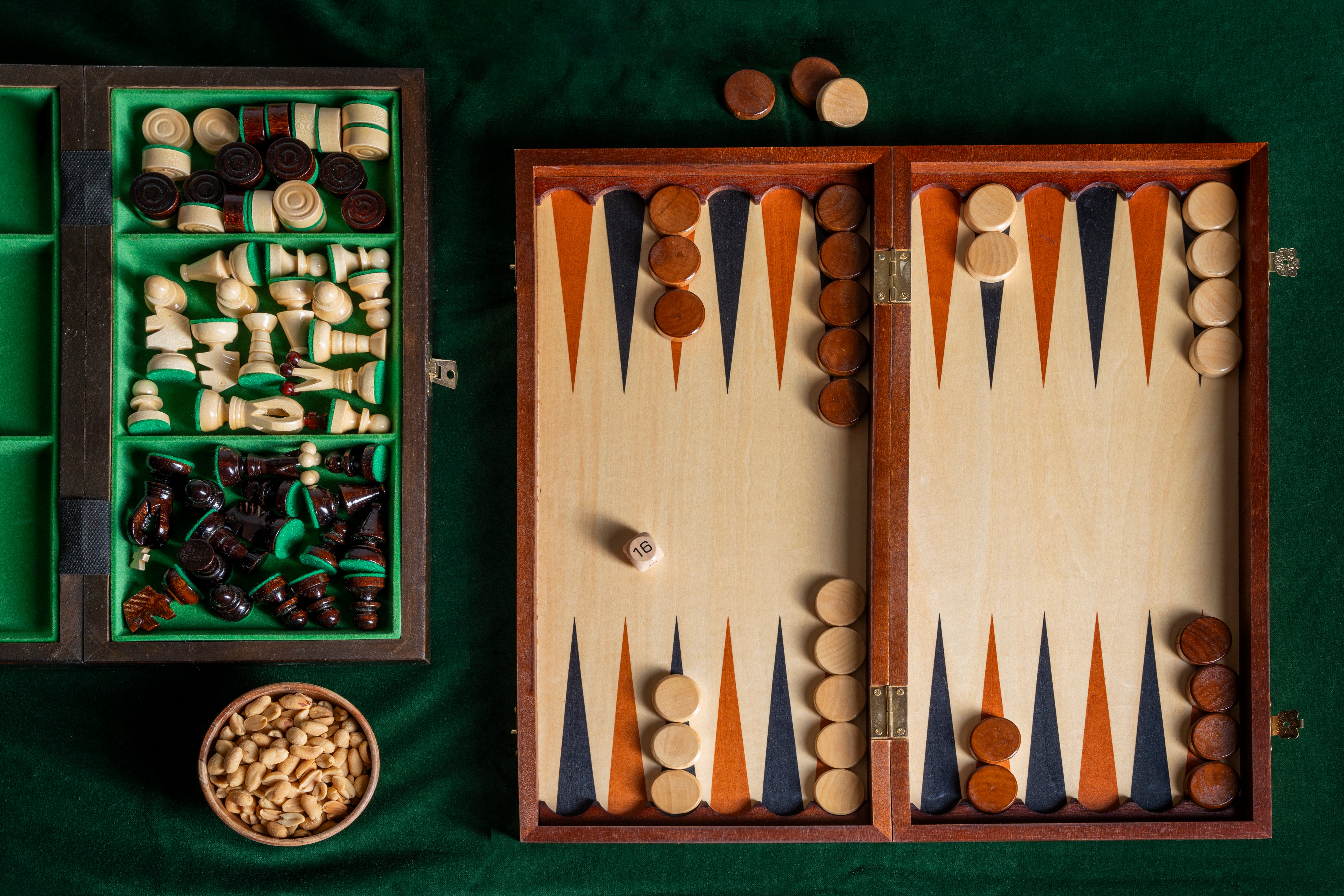 Torneo n. 4 Scacchi + Warcaby + Backgammon - Torneo n. 4 Scacchi + Warcaby + Backgammon
